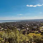 Atlas - Panorámás Pihenőhely A Balatonnál Apartman *